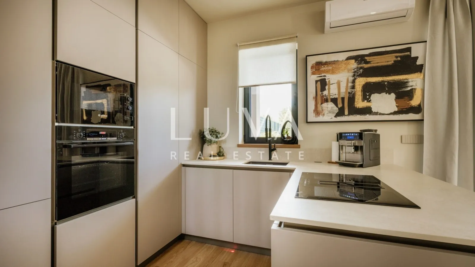 Istria, Poreč, modern house with heated pool, NKP 127 m²