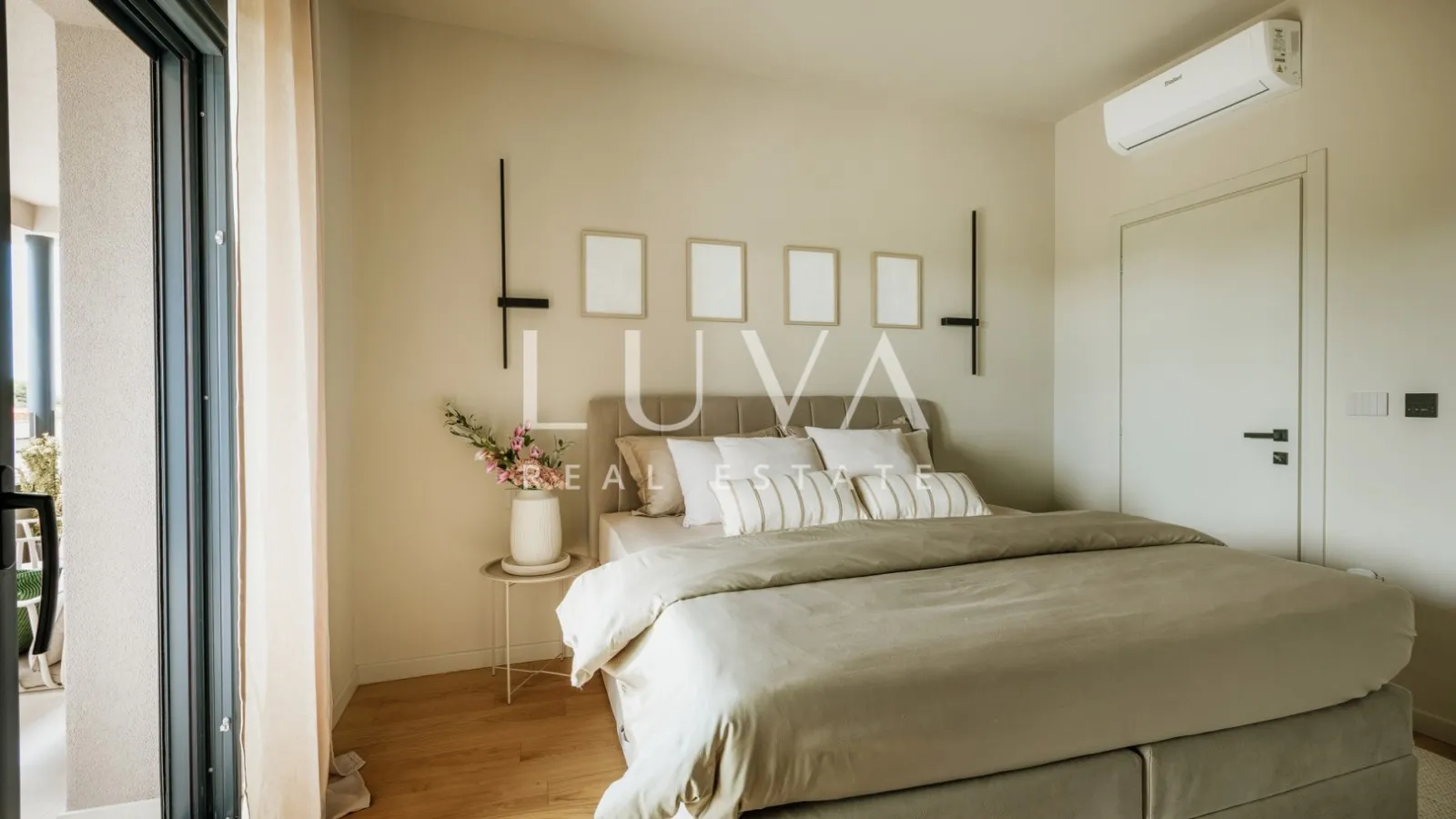Istria, Poreč, modern house with heated pool, NKP 127 m²