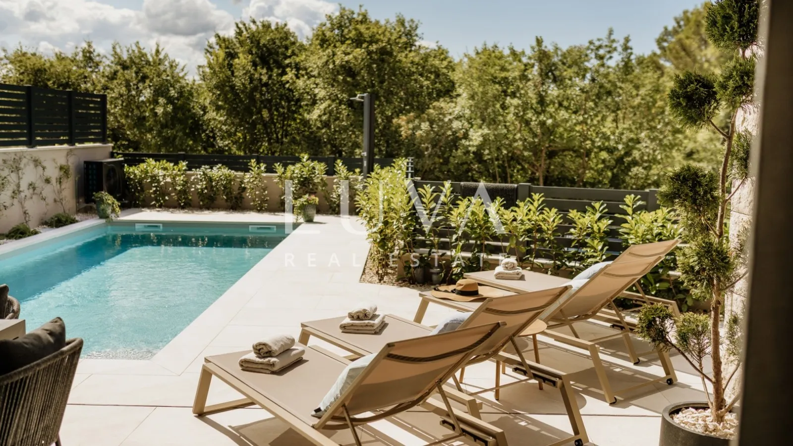 Istria, Poreč, modern house with heated pool, NKP 127 m²