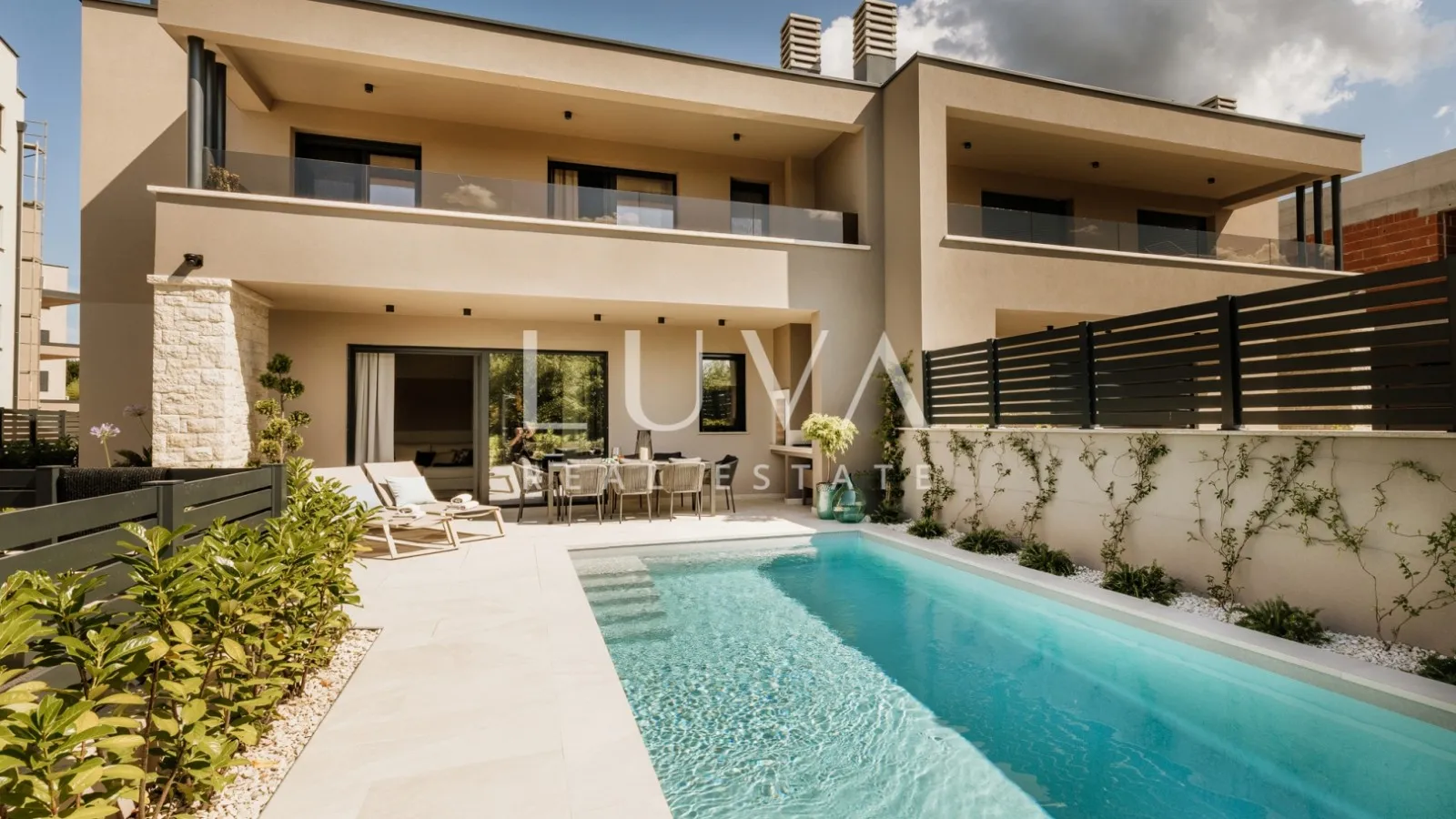 Istria, Poreč, modern house with heated pool, NKP 127 m²