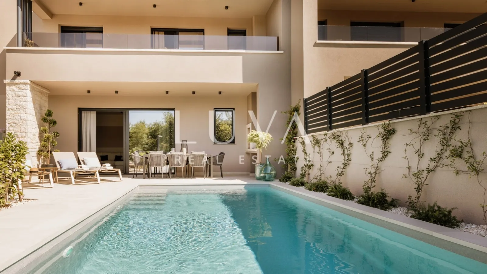Istria, Poreč, modern house with heated pool, NKP 127 m²