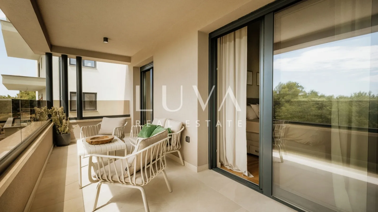 Istria, Poreč, modern house with heated pool, NKP 127 m²