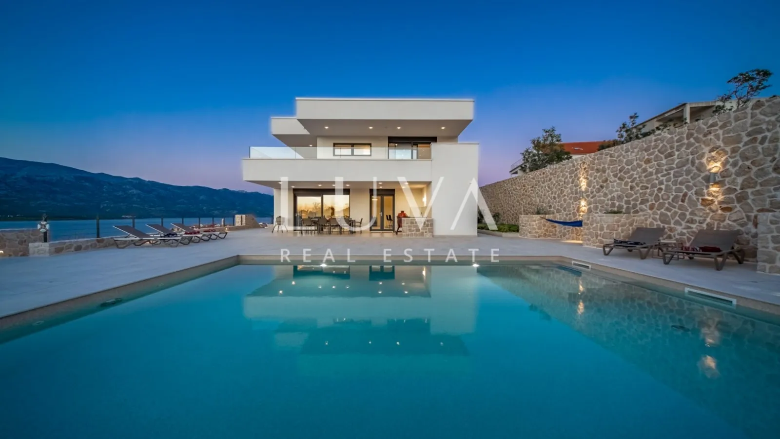 Zadar, Vinjerac, luxury villa 683 m2 with pool by the sea for sale