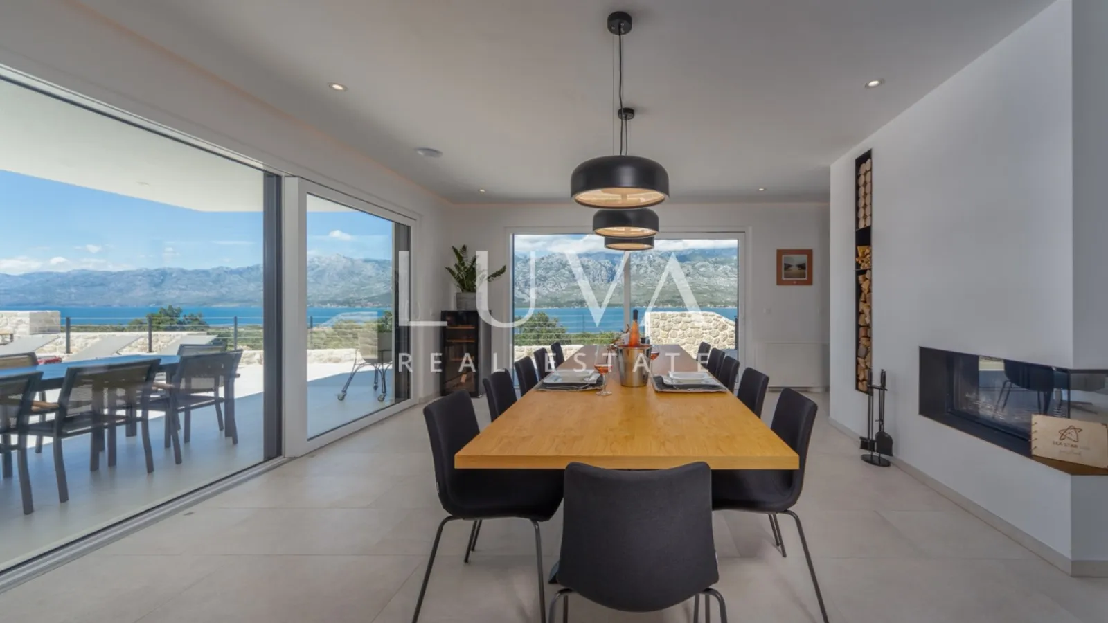 Zadar, Vinjerac, luxury villa 683 m2 with pool by the sea for sale