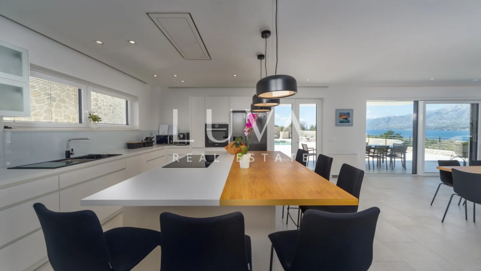Zadar, Vinjerac, luxury villa 683 m2 with pool by the sea for sale