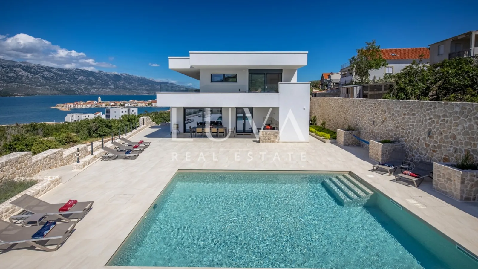 Zadar, Vinjerac, luxury villa 683 m2 with pool by the sea for sale