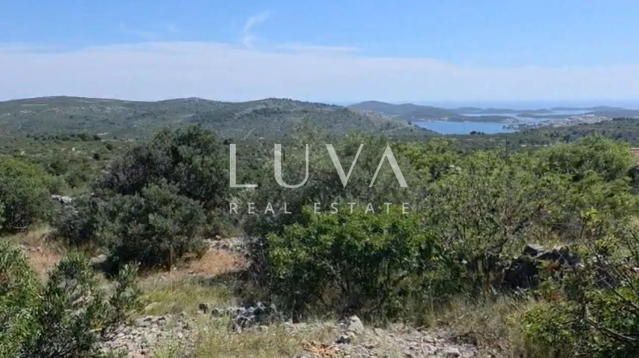 Rogoznica, Jarebinjak, building plot of 530 m² with sea view