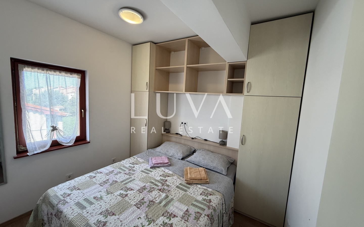 Istrien, Poreč, Haus mit Wohnungen und Schwimmbad, 398 m²