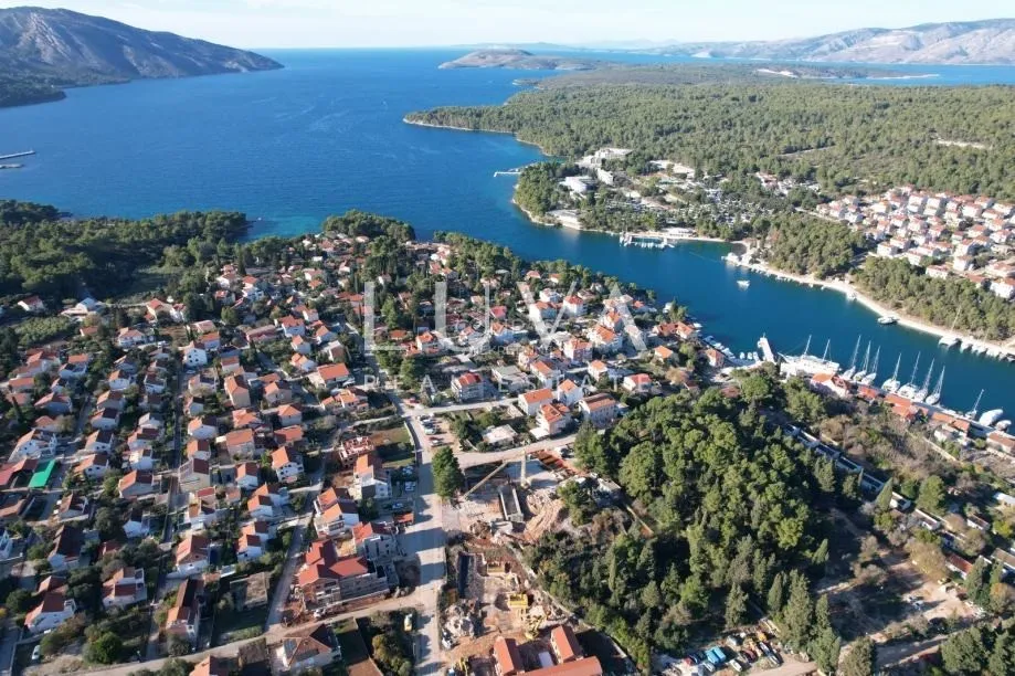 Hvar, Stari Grad, baugrundstück für wohnbebauung am meer zu verkaufen