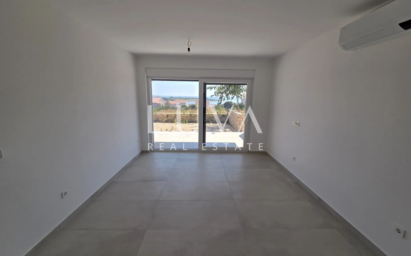 Novalja, moderne Neubauwohnung, S1, NKP 74 m²