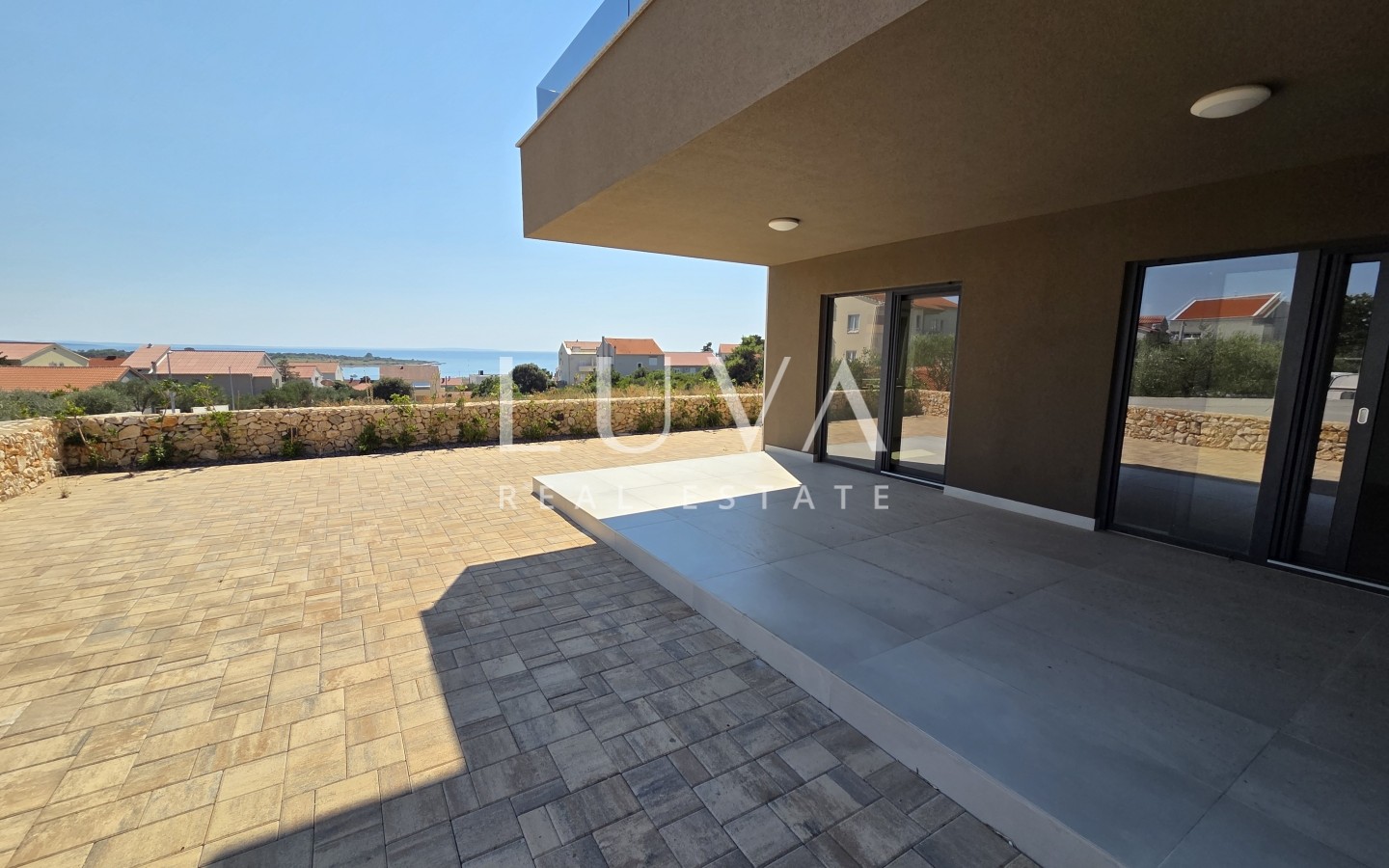 Novalja, modern new build apartment, A1, NKP 73 m²