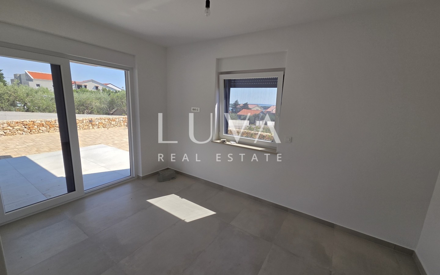 Novalja, modern new build apartment, A1, NKP 73 m²