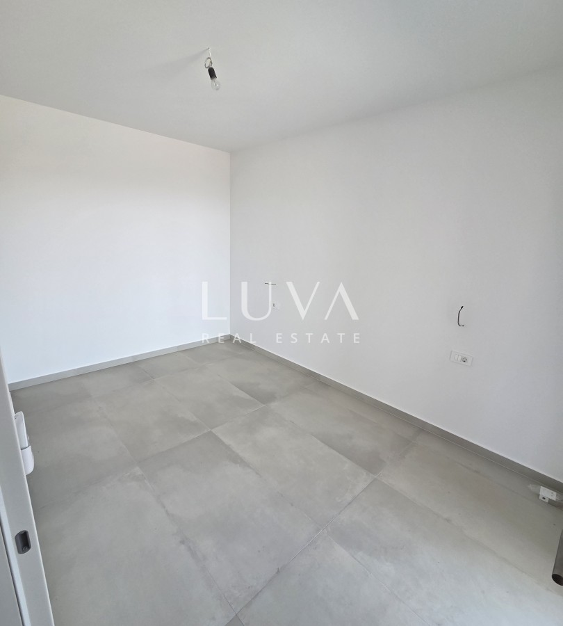 Novalja, modern new build apartment, A1, NKP 73 m²