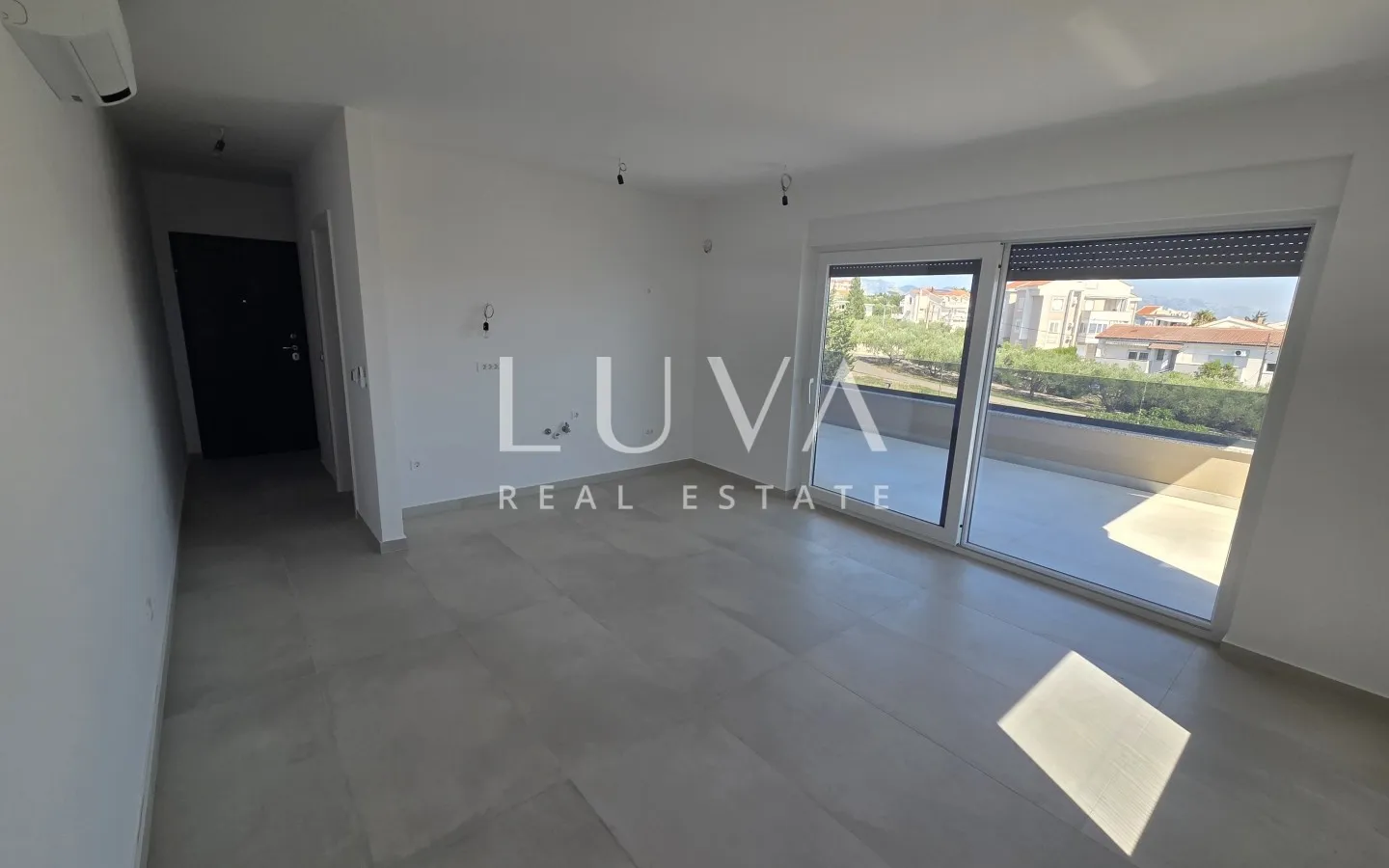 Novalja, moderne Neubauwohnung, A3, NKP 69 m²