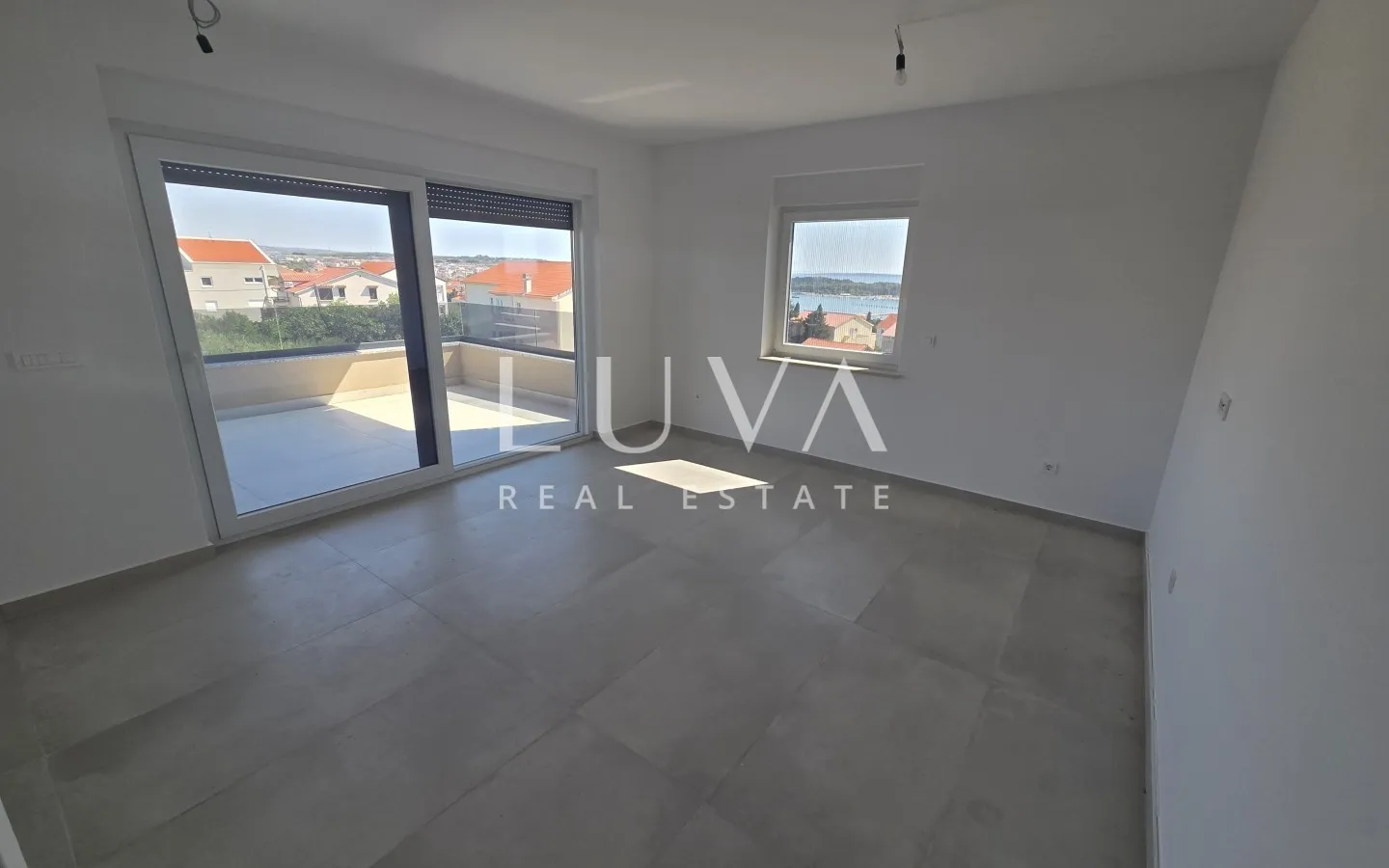 Novalja, moderne Neubauwohnung, A3, NKP 69 m²