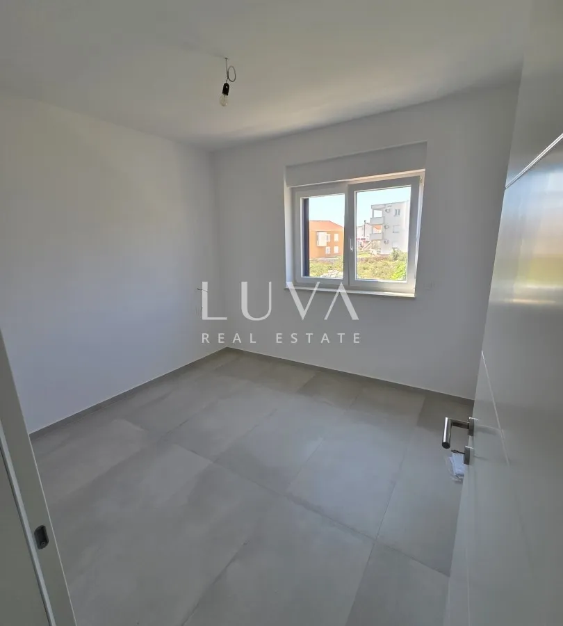 Novalja, modern new build apartment, S2/Z1, NKP 76 m²