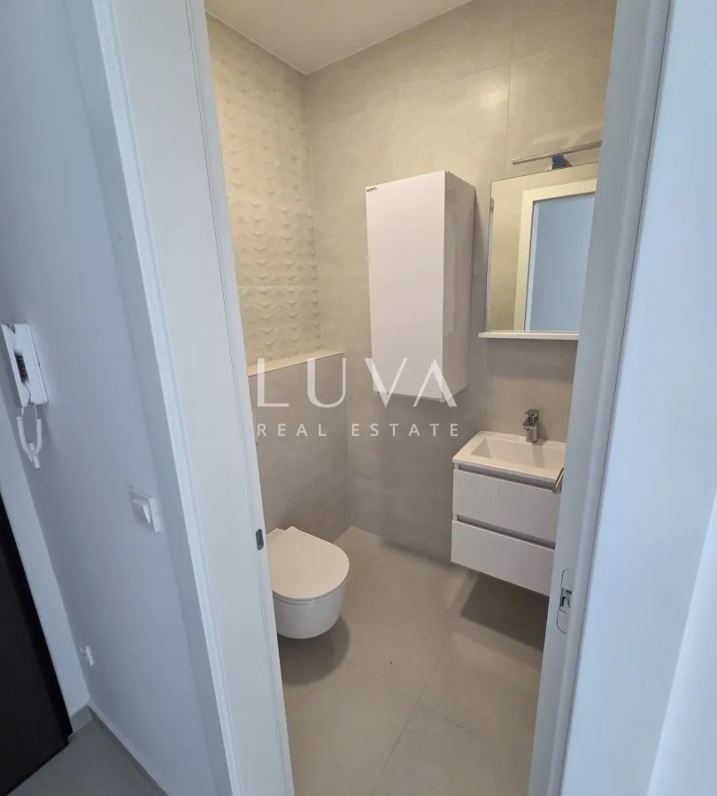 Novalja, modern new build apartment, S2/Z1, NKP 76 m²