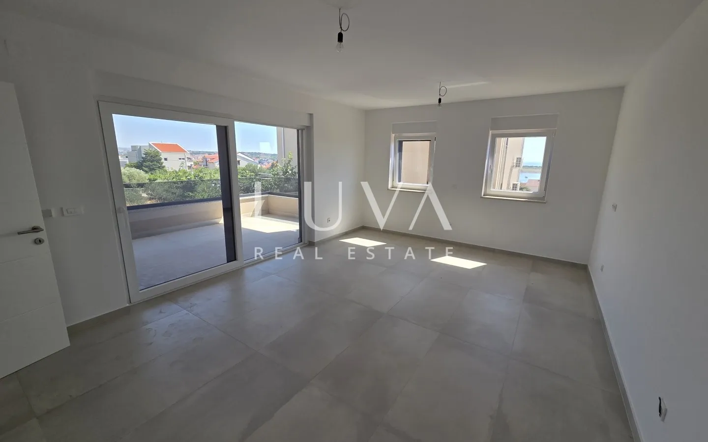 Novalja, modern new build apartment, A2/Z1, NKP 75 m²
