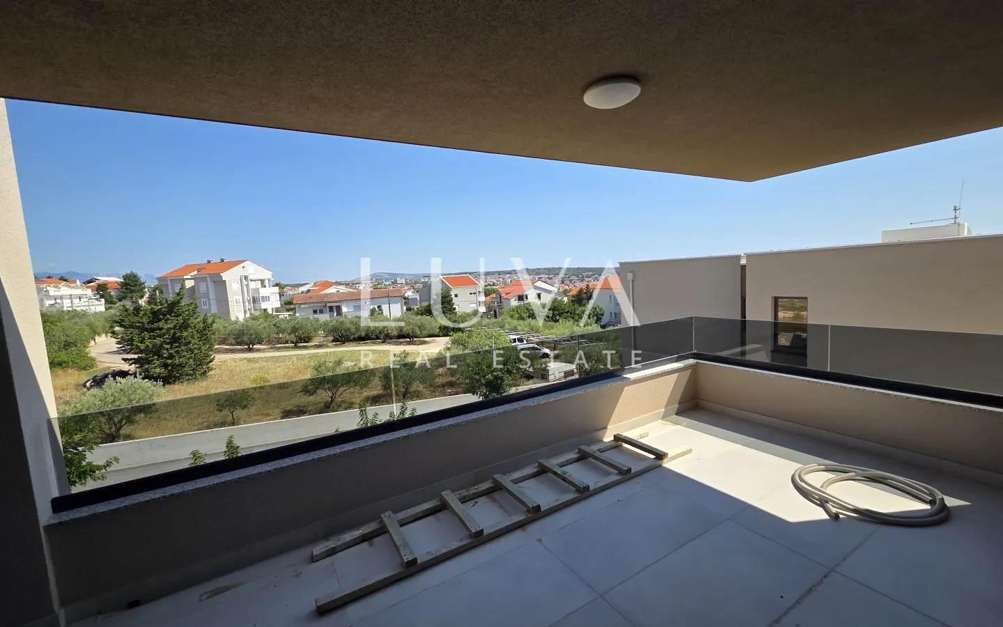 Novalja, modern new build apartment, A3/Z1, NKP 75 m²