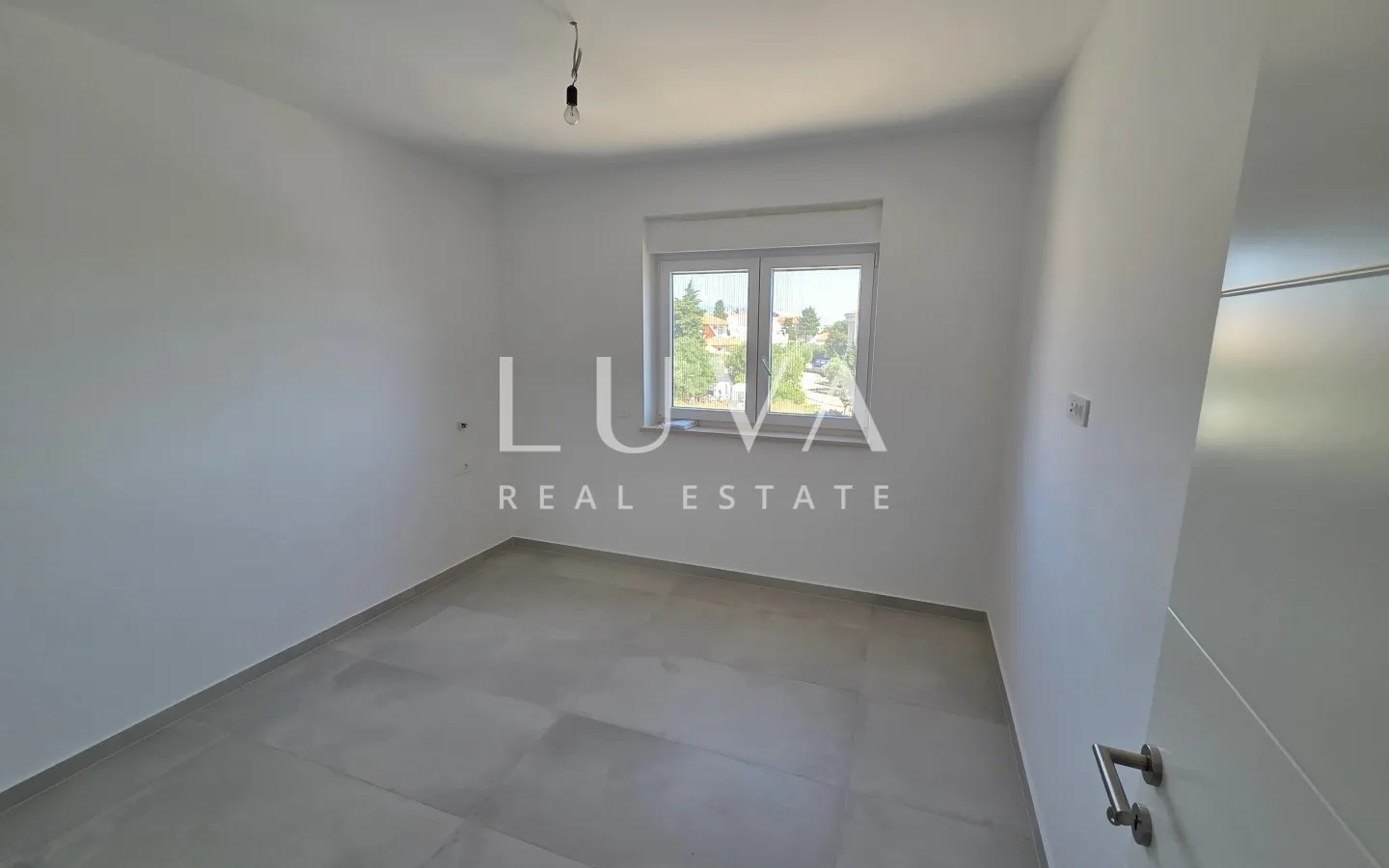 Novalja, modern new build apartment, A3/Z1, NKP 75 m²