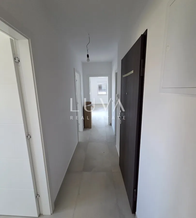 Novalja, modern new build apartment, A3/Z1, NKP 75 m²