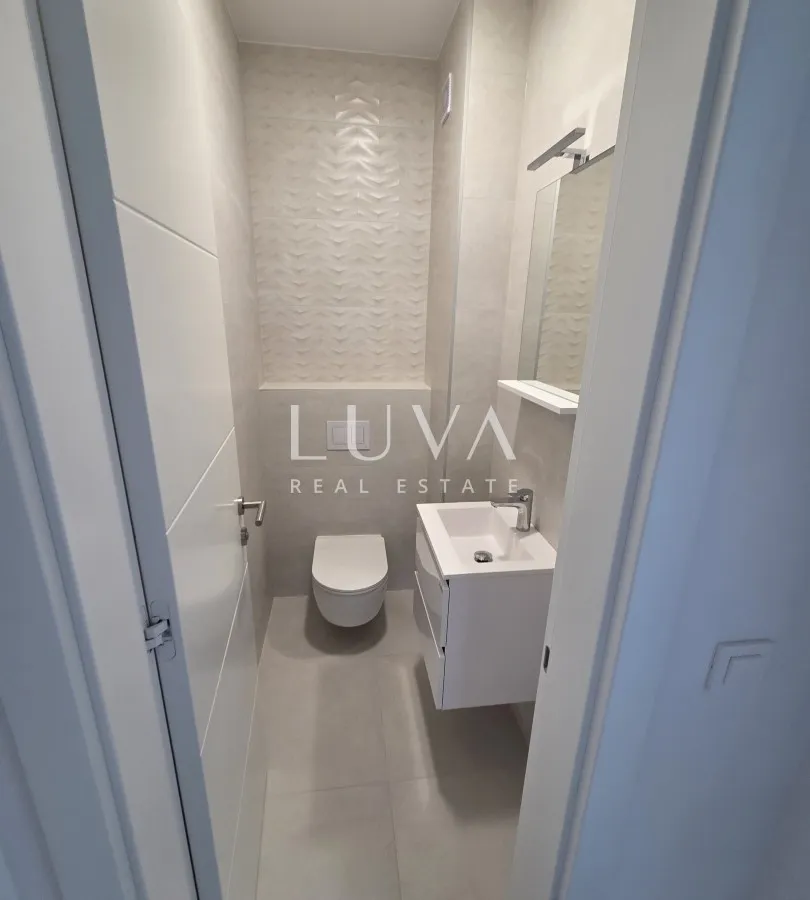 Novalja, modern new build apartment, A3/Z1, NKP 75 m²
