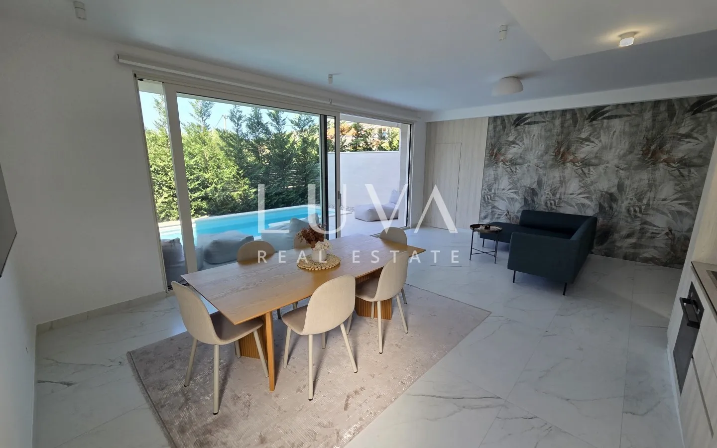 Trogir, Seget Vranjica, house 200m2 with pool by the sea