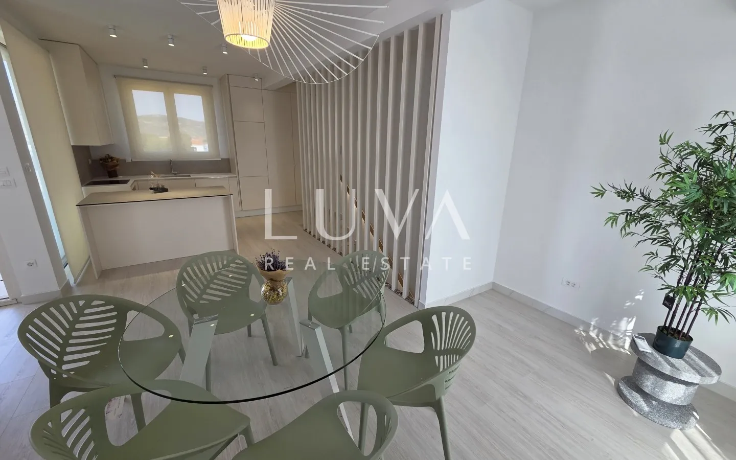 Trogir, Seget Vranjica, house 200m2 with pool by the sea