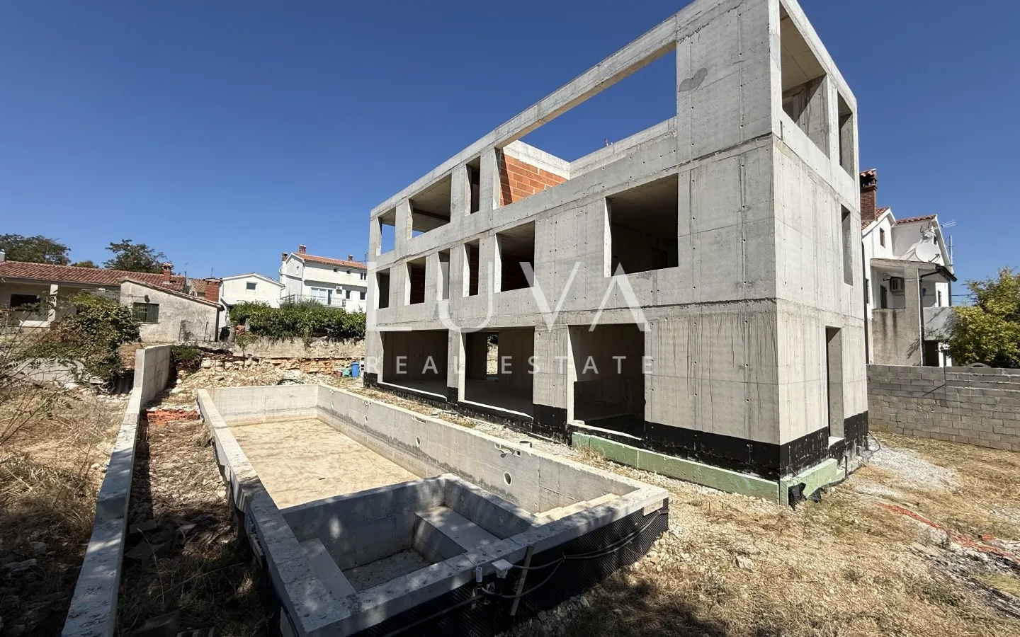 Istria, Poreč, modern house with a pool and a cinema hall, 398.10 m²