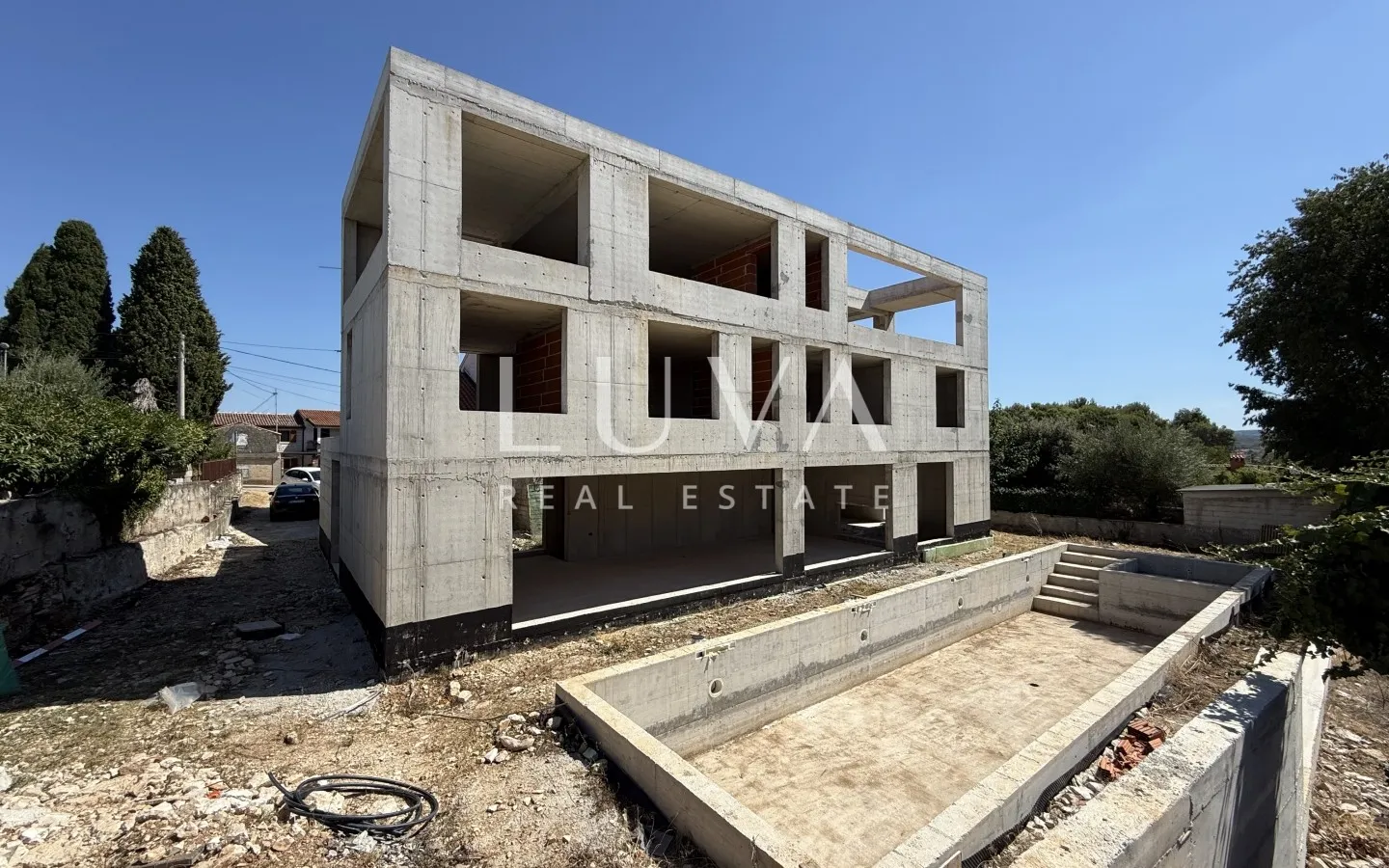 Istria, Poreč, modern house with a pool and a cinema hall, 398.10 m²