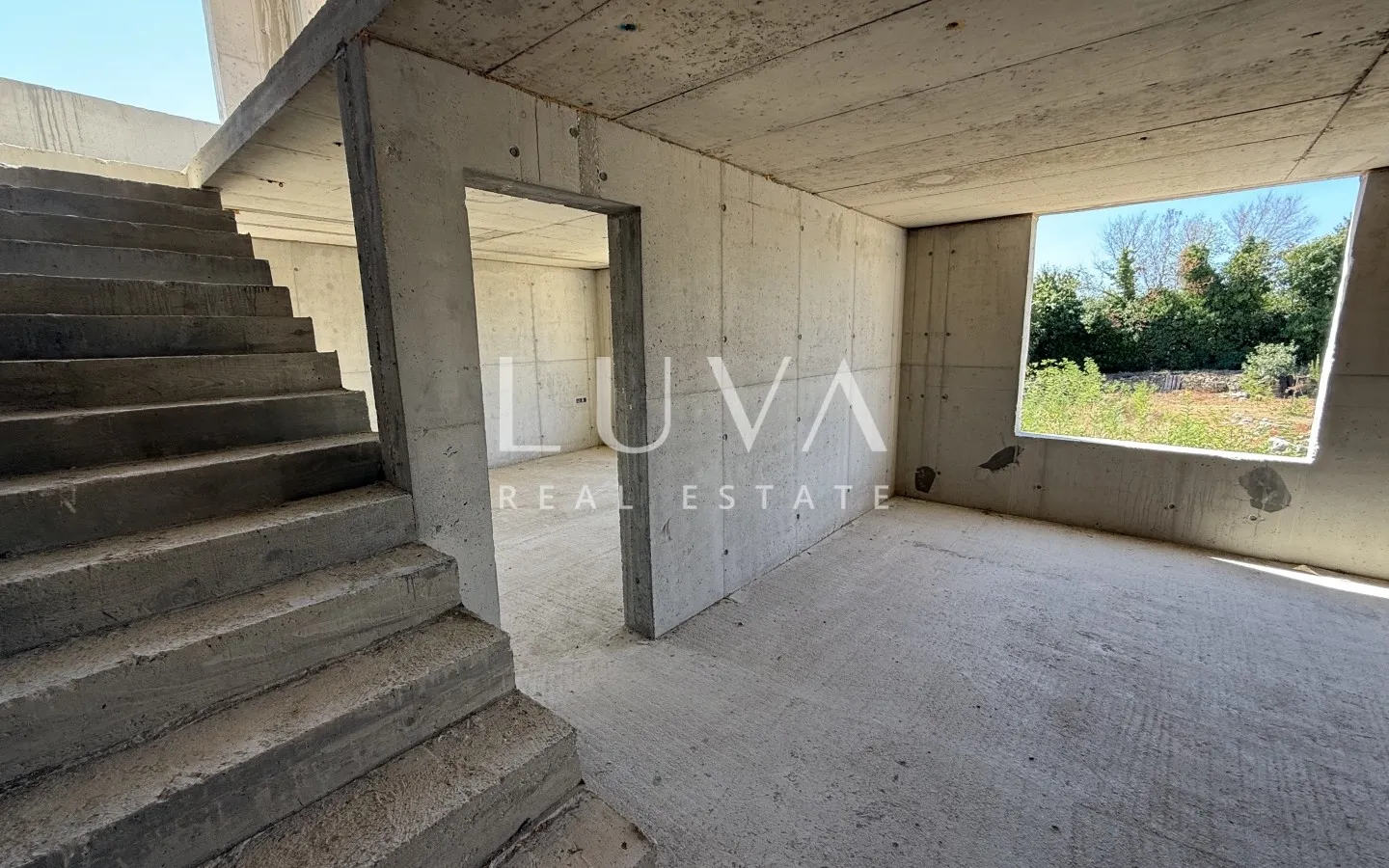 Istria, Poreč, modern house with a pool and a cinema hall, 398.10 m²