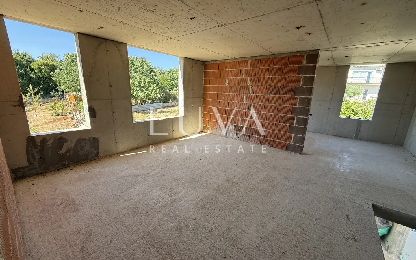 Istria, Poreč, modern house with a pool and a cinema hall, 398.10 m²