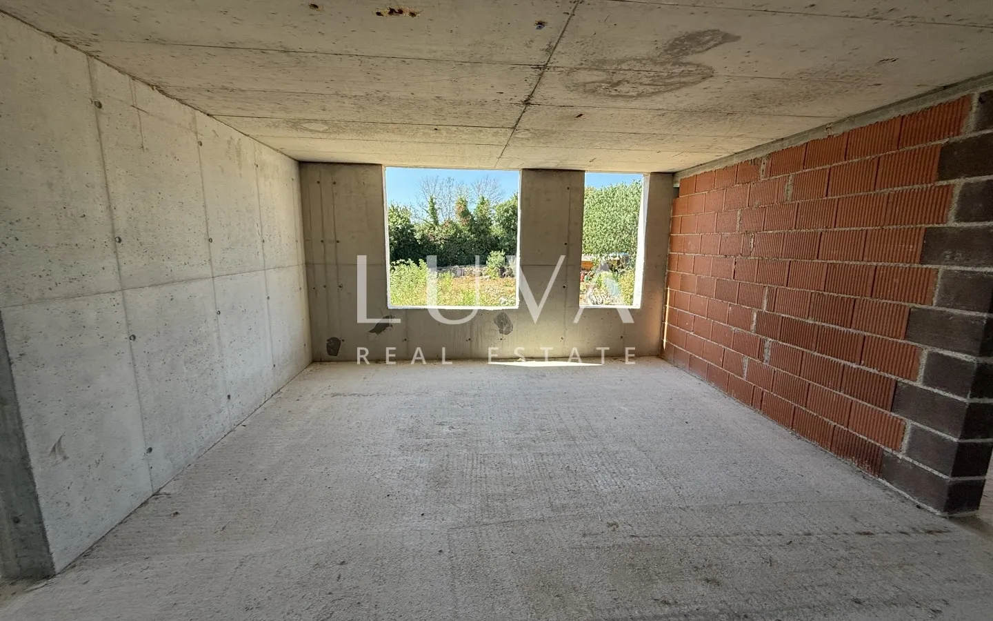 Istria, Poreč, modern house with a pool and a cinema hall, 398.10 m²