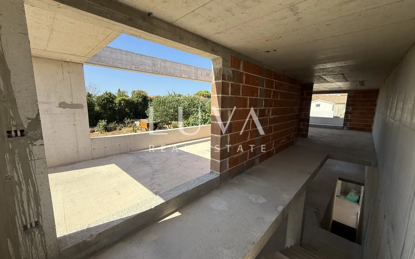Istria, Poreč, modern house with a pool and a cinema hall, 398.10 m²