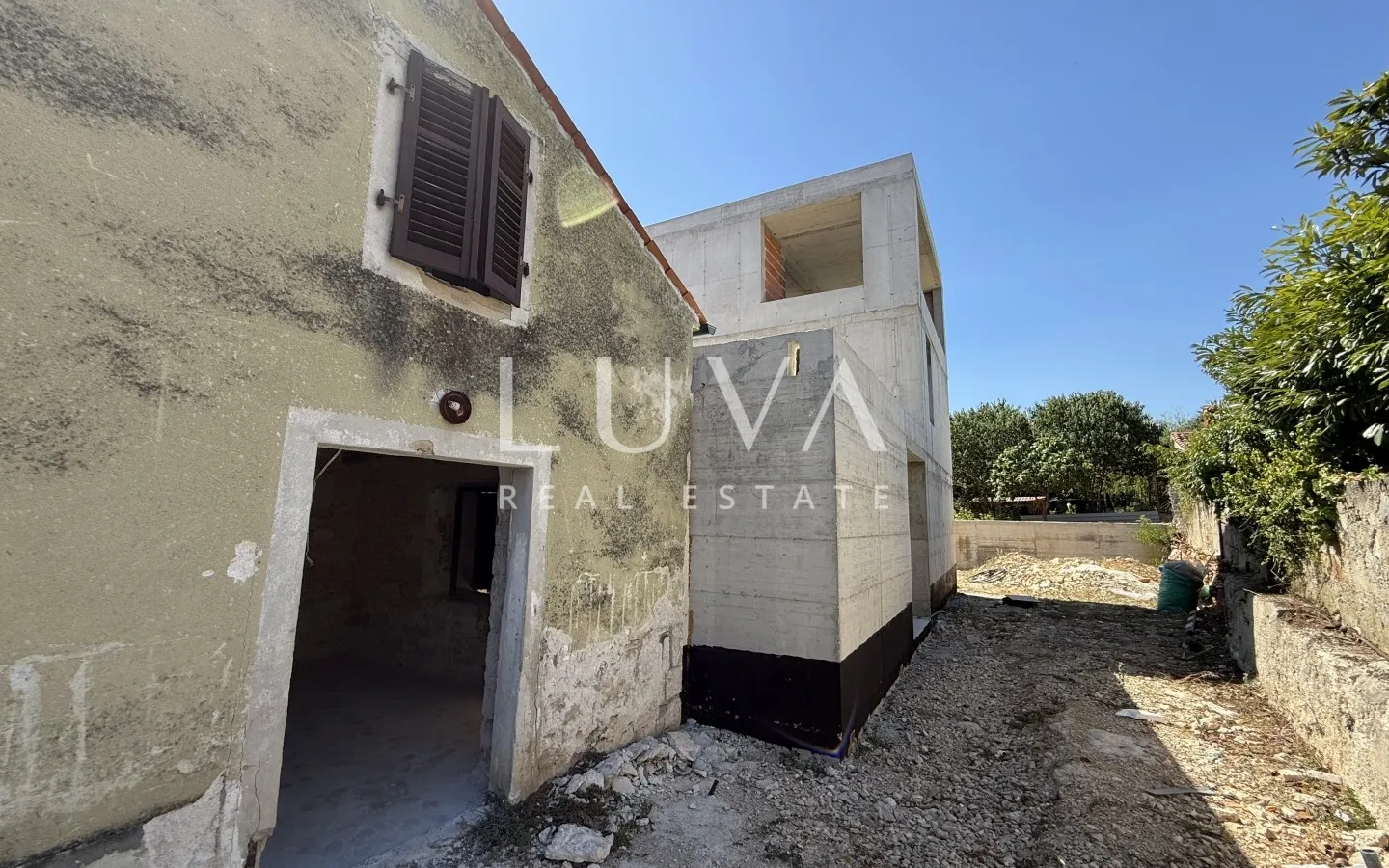 Istria, Poreč, modern house with a pool and a cinema hall, 398.10 m²