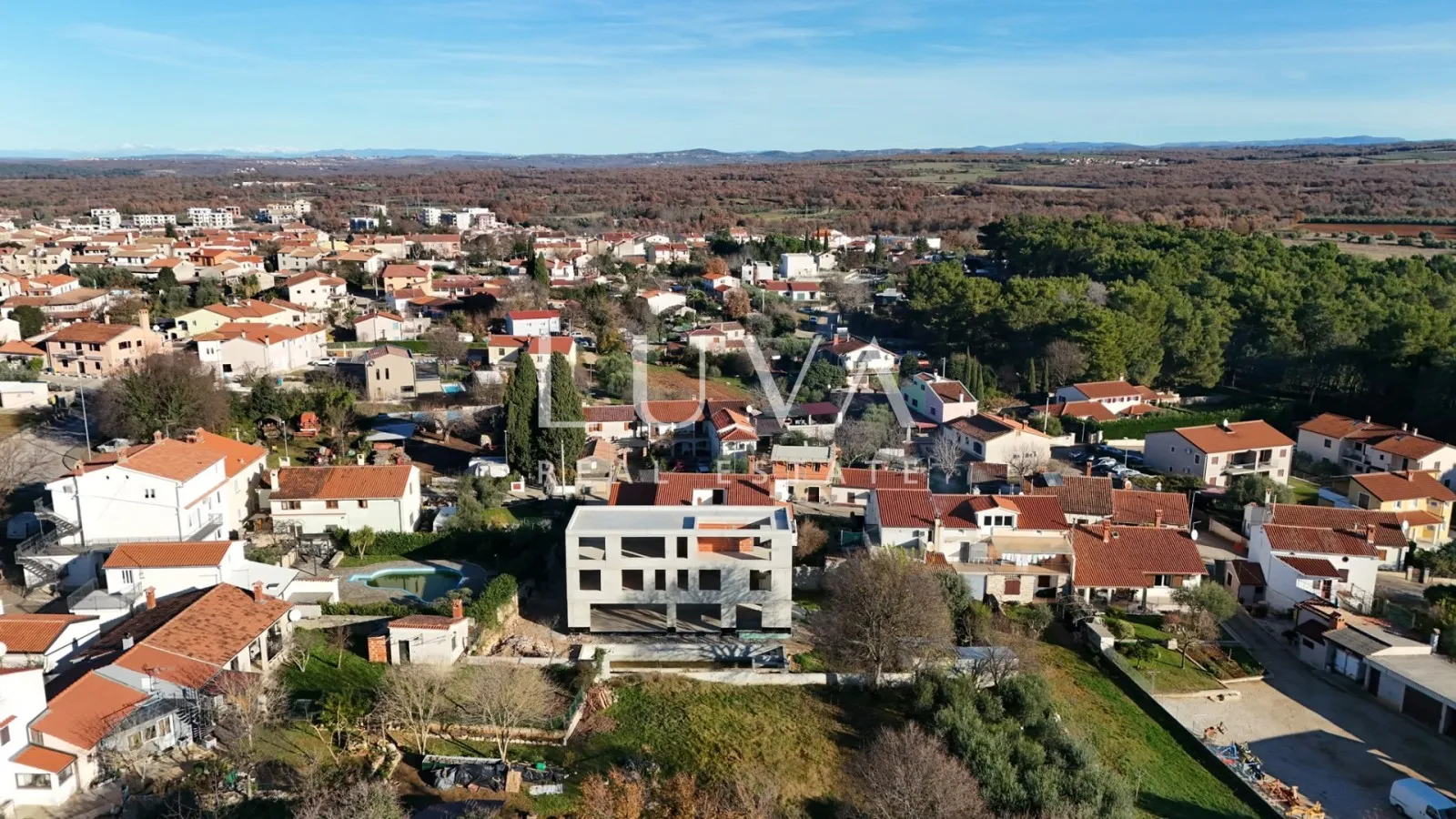 Istria, Poreč, modern house with a pool and a cinema hall, 398.10 m²