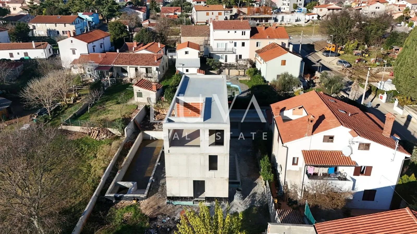 Istria, Poreč, modern house with a pool and a cinema hall, 398.10 m²