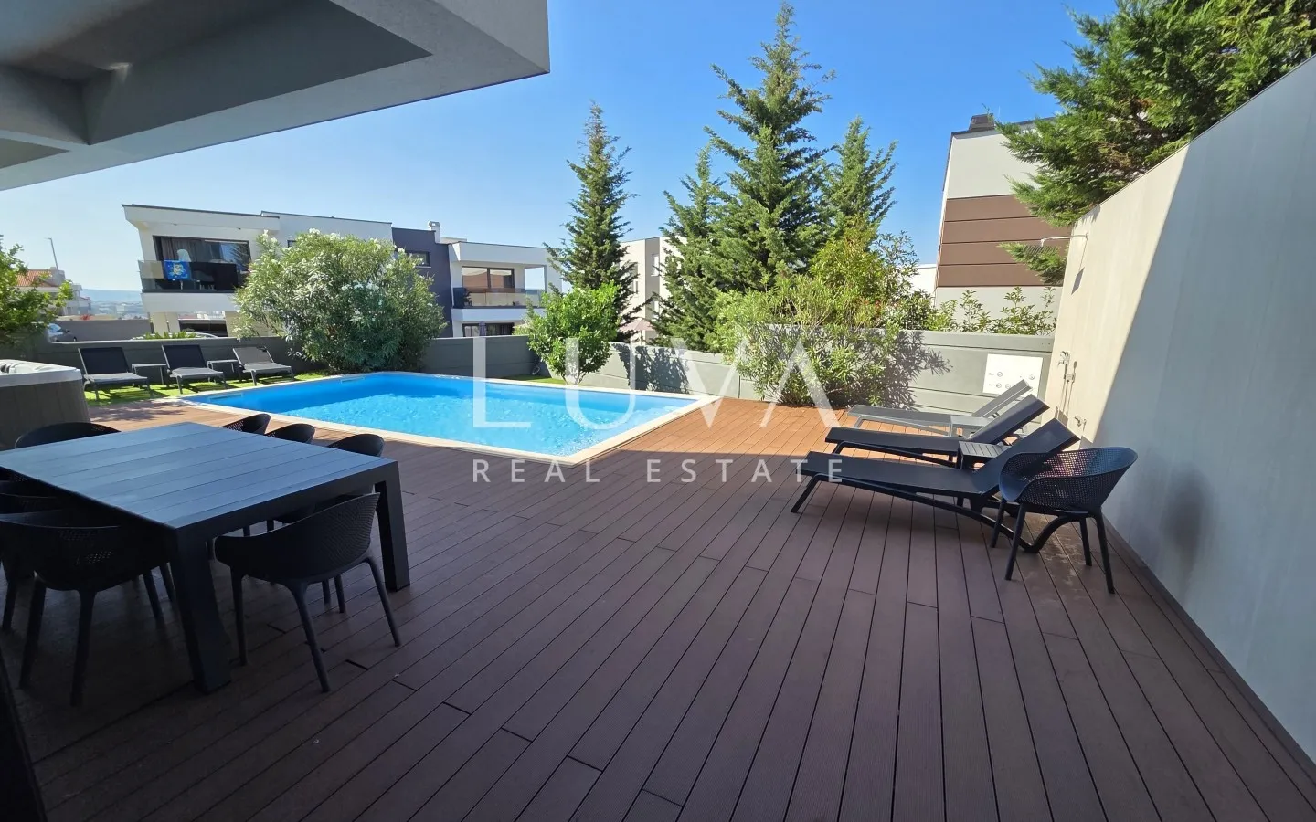 Pag, Novalja, complex of two luxury villas, 700 m², for sale