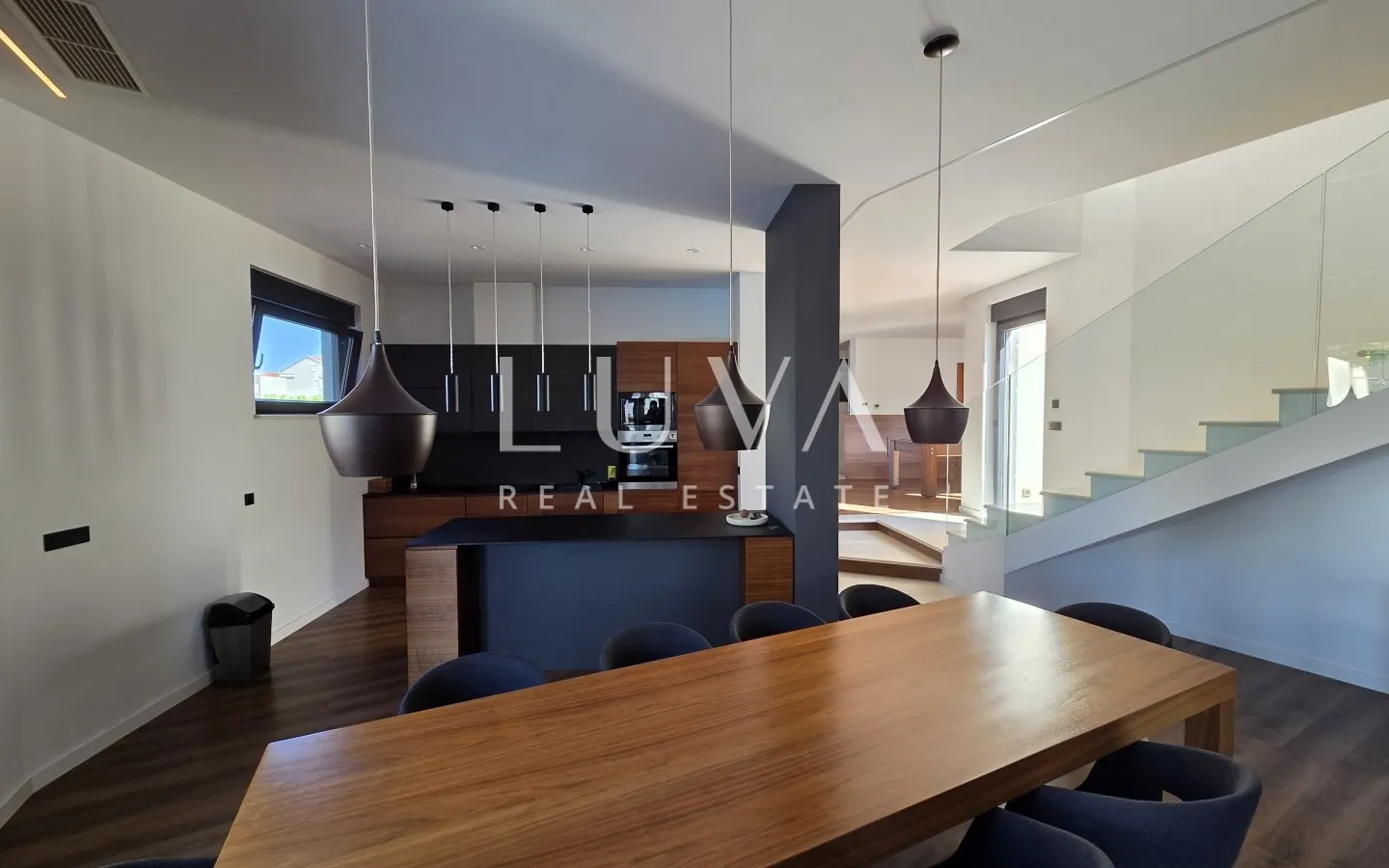 Pag, Novalja, complex of two luxury villas, 700 m², for sale