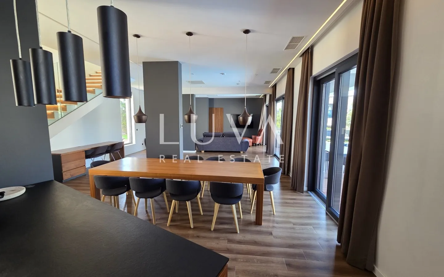 Pag, Novalja, complex of two luxury villas, 700 m², for sale