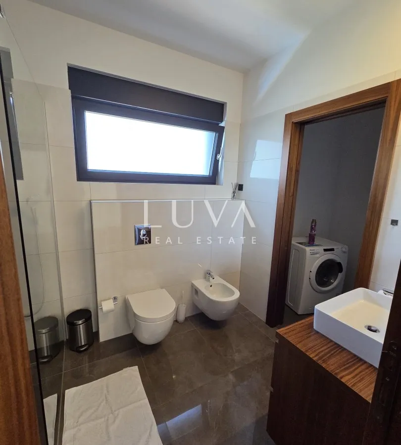 Pag, Novalja, complex of two luxury villas, 700 m², for sale