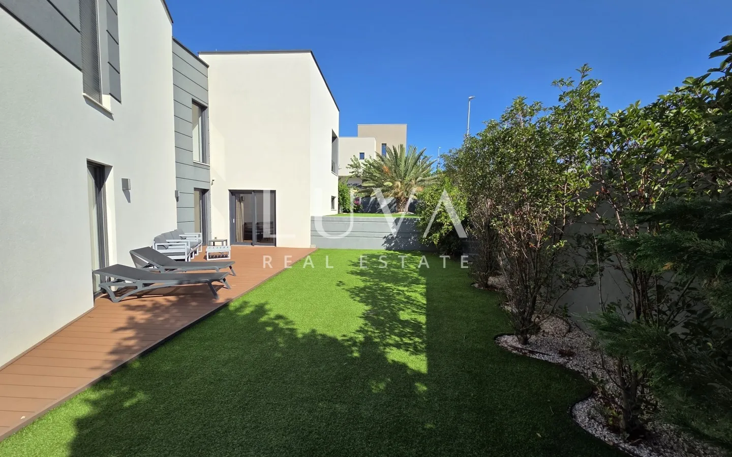 Pag, Novalja, complex of two luxury villas, 700 m², for sale