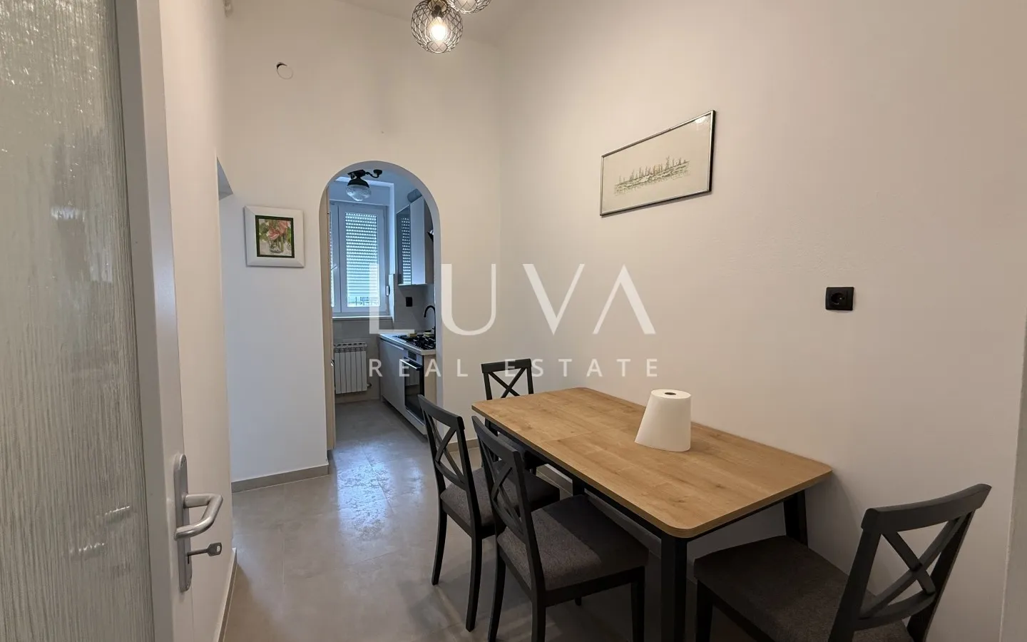 Zagreb, Zentrum, neu renovierte 3-Zimmer-Wohnung zu vermieten, 84 m²
