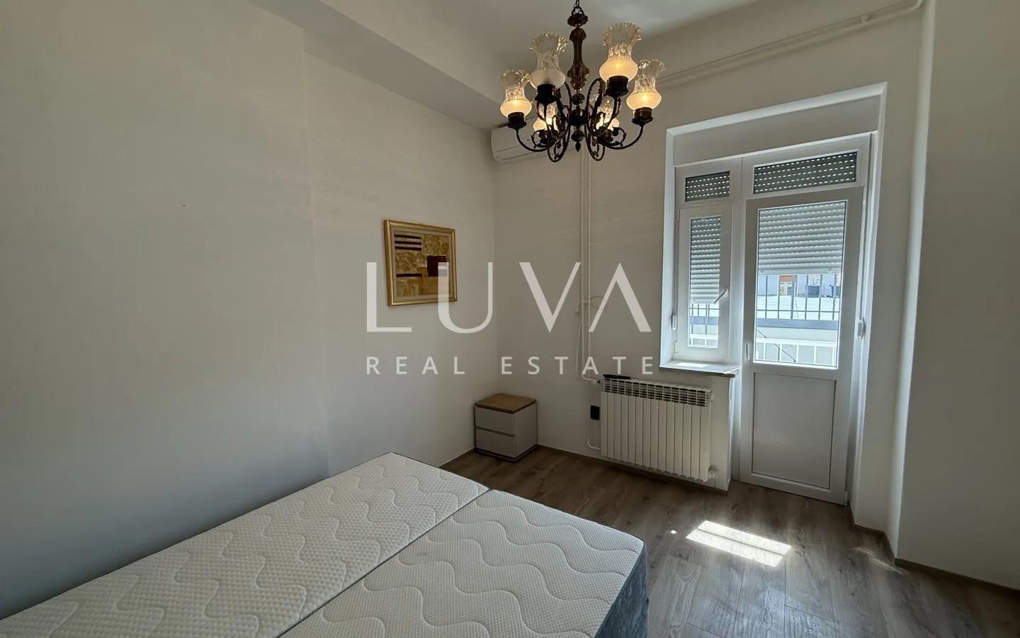 Zagreb, Zentrum, neu renovierte 3-Zimmer-Wohnung zu vermieten, 84 m²