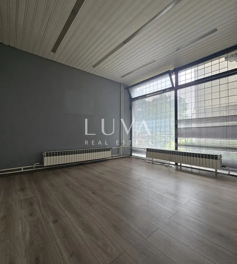 Zagreb, Trešnjevka, office space 242 m2, rent