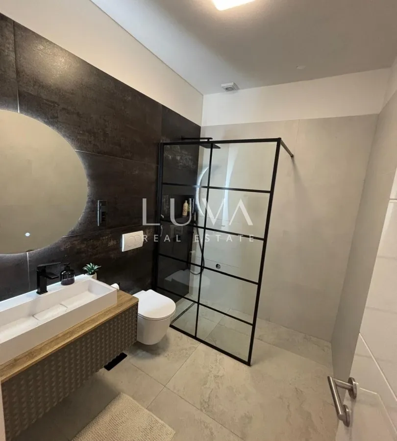 Split, Žnjan, 4 room apartment with sea view, 103 m², for sale