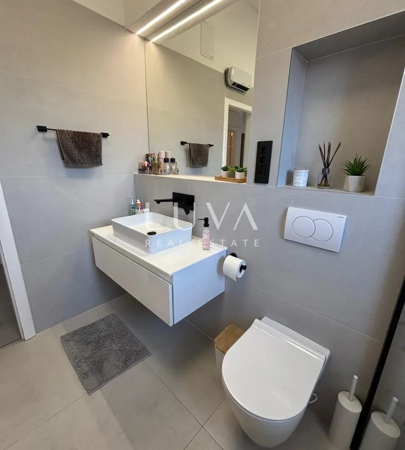 Split, Žnjan, 4 room apartment with sea view, 103 m², for sale