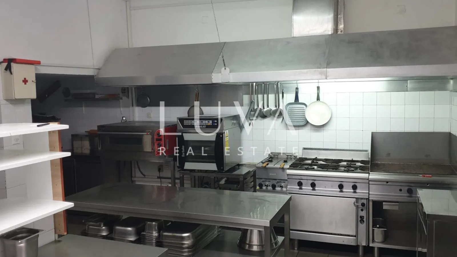 Island of Pag, Pag, hotel with restaurant and well-established business, 750 m²