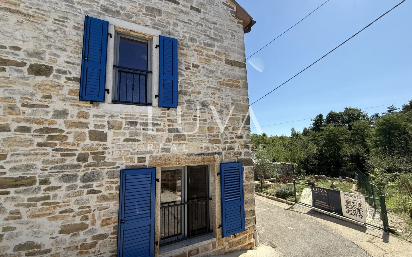 Istria, Grožnjan, Martinčići, stone semi-detached house, 105 m²