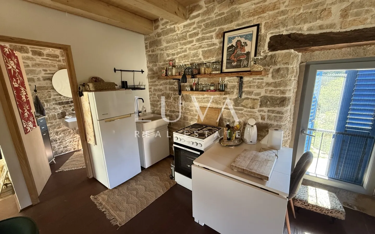 Istria, Grožnjan, Martinčići, stone semi-detached house, 105 m²